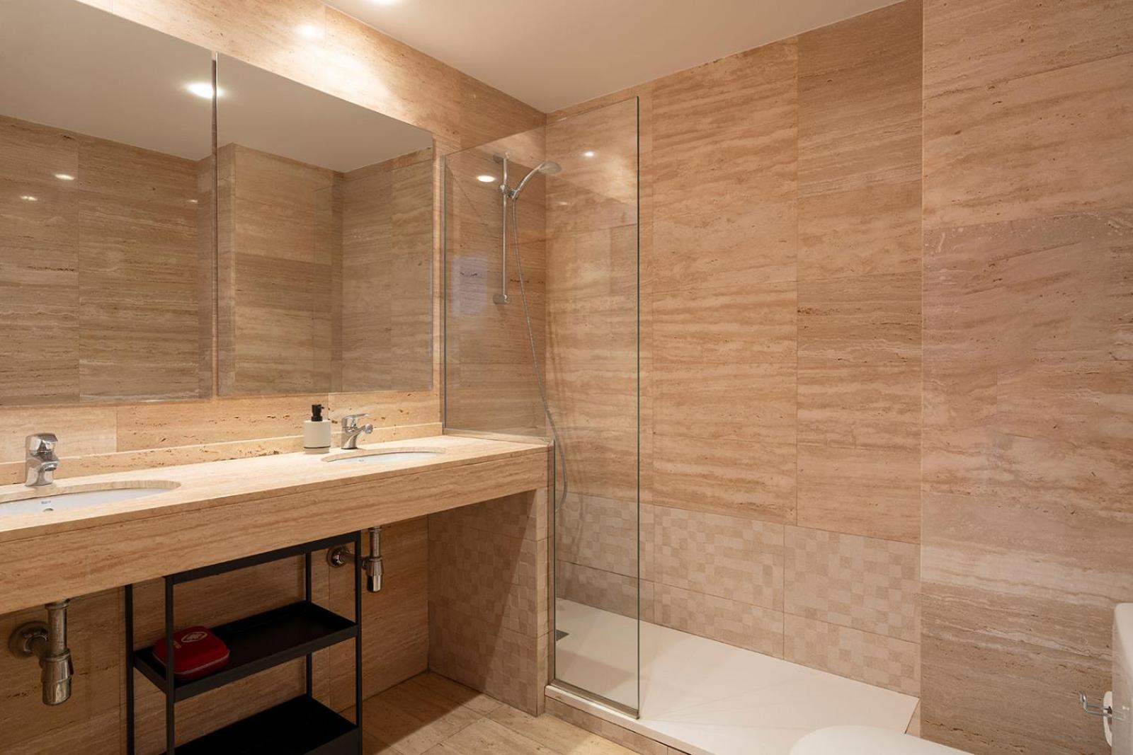 Modern Apartment Near Pl. Espana Barcelona Exterior photo